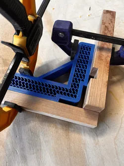 90 degree clamp block