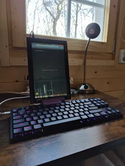Redragon K622 Horus TKL Tablet Stand