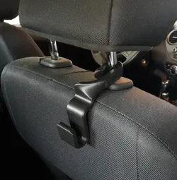 Seat bag hook without rehook