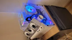 Compact 3d aquarium PC case