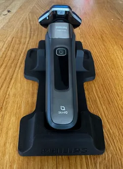Philips Shaver Holder with Drip Tray – S7000 / S5000 Series