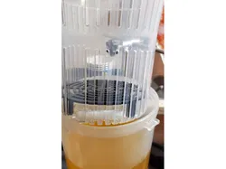 Resin wash station platform for magnetic stirrer.