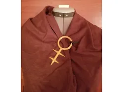 Cloak Clasp – The Promised Neverland