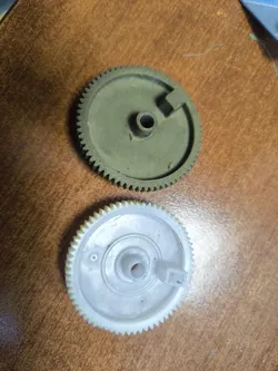 Gear actuator for trunk lock Mitsubishi Pajero Sport  MR503015