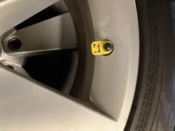 označení umístění kola automobilu
