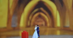 Dancing wedding couple 1/87 scale (H0)