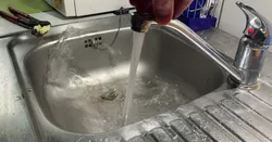 Faucet / water tap spout