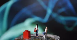 Woman in jeans, hoodie and hair styles 1/87 scale (H0)