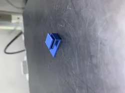 A very simple filament clip