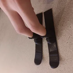 ski slats finger toy