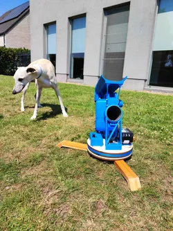 Tennis ball launcher