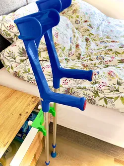 Supports pour cannes ou béquilles - Supports for crutches