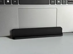 Laptop stand for thin laptops