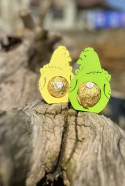 Easter chicken Ferrero/napkin holder