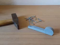 Nail Holder