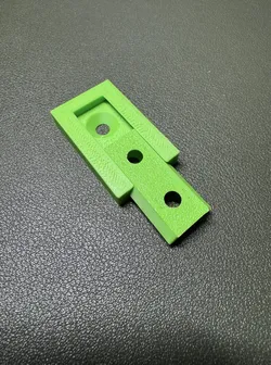 Universal Wall Mount: Medium