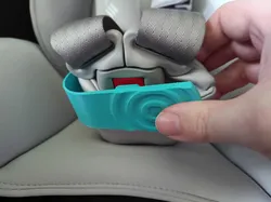BuckleBeater Child Seat Buckle Aid