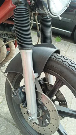 Cafe racer front fender