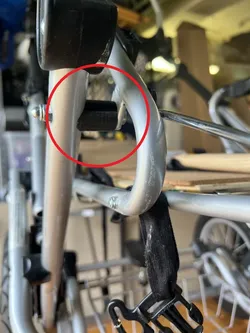 bolt spacer with curvature / Distanzhülse für Rundung
