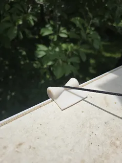 Roof edge protector for guy lines