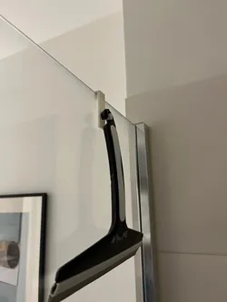 shower hook / Haken für Dusche