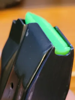 Magazine adaptor for 9mm luger