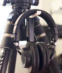 Headphone Hook for Sirui SVS-75 Tripod