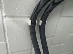 Waschmaschinen Schlauchhalter