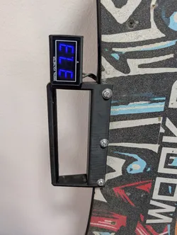 ESK8 handle with voltmeter
