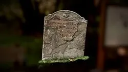 Grave, St. Peter's Church of Llanwenarth Citra