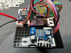 PCB mounting system for 2.5mm screws