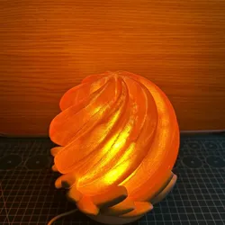 "The Orb"-Lamp / table lamp