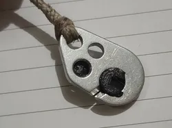 Paraglider brummel hook lock