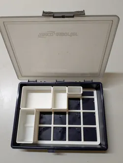 Gridfinity base plate for Raaco Assorter 4x4