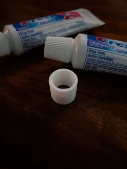Toothpaste tube joiner: Crest <--> Crest