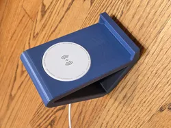 Galaxy S24 charger stand