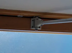 Roof window opening rod