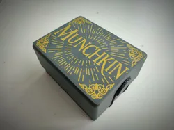 Munchkin adaptive deck box