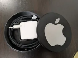 Apple MacBook Pro 70w charger case