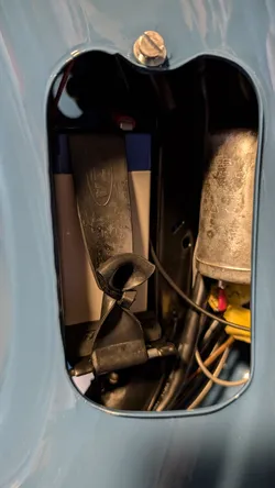 Simson KR51 Schwalbe Batterie- und Airtag-Halter