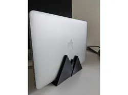Clamshell Macbook stand