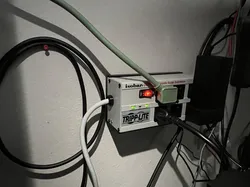 Tripp Lite 6-Outlet Isobar Wall Mount