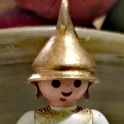Playmobil (No Hair) Phrygian Greek Helmet (simple type)