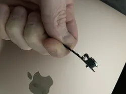 USB Cord Tie with Magnetic Tip Holder