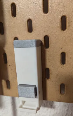 Skadis Pill dispenser