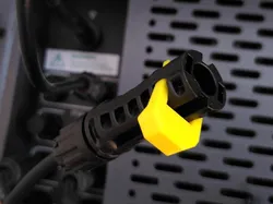 MC4/QC4 Disconnect Tool for Confined Spaces