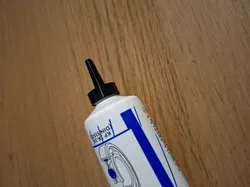 Grease nozzle