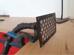 Suction for airbrush