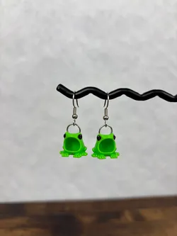 Burt the Frog - Earrings No Tongue