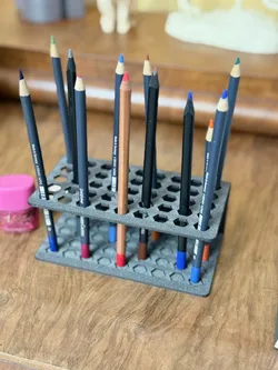 Minimal Pencil Stand